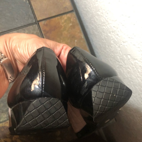 Amalfi by Rangoni Fashion Sneakers Women Size 8.5M - Pink with Black Patent Trim - Picture 5 of 12